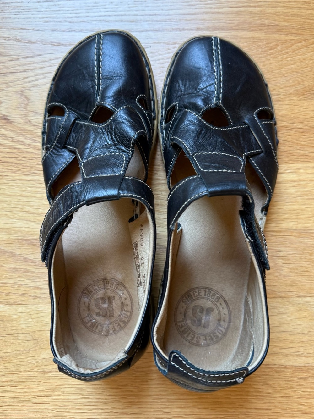 Josef Seibel Black Leather Cutout Sandals W10.5